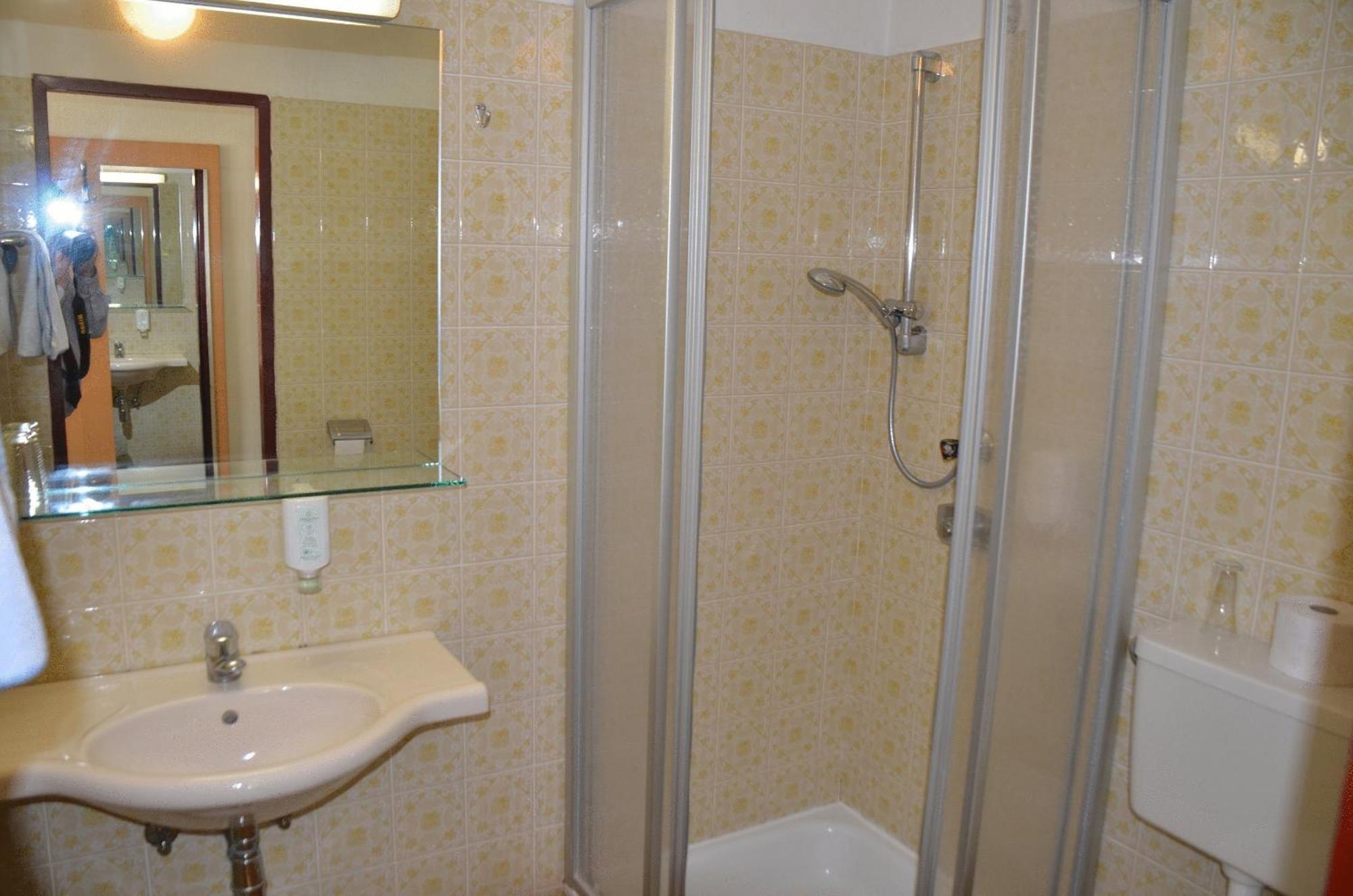 Hotel Garni Bad Schallerbach Zewnętrze zdjęcie